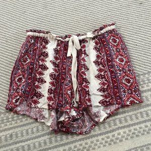 Billabong floral / tribal print flowy shorts